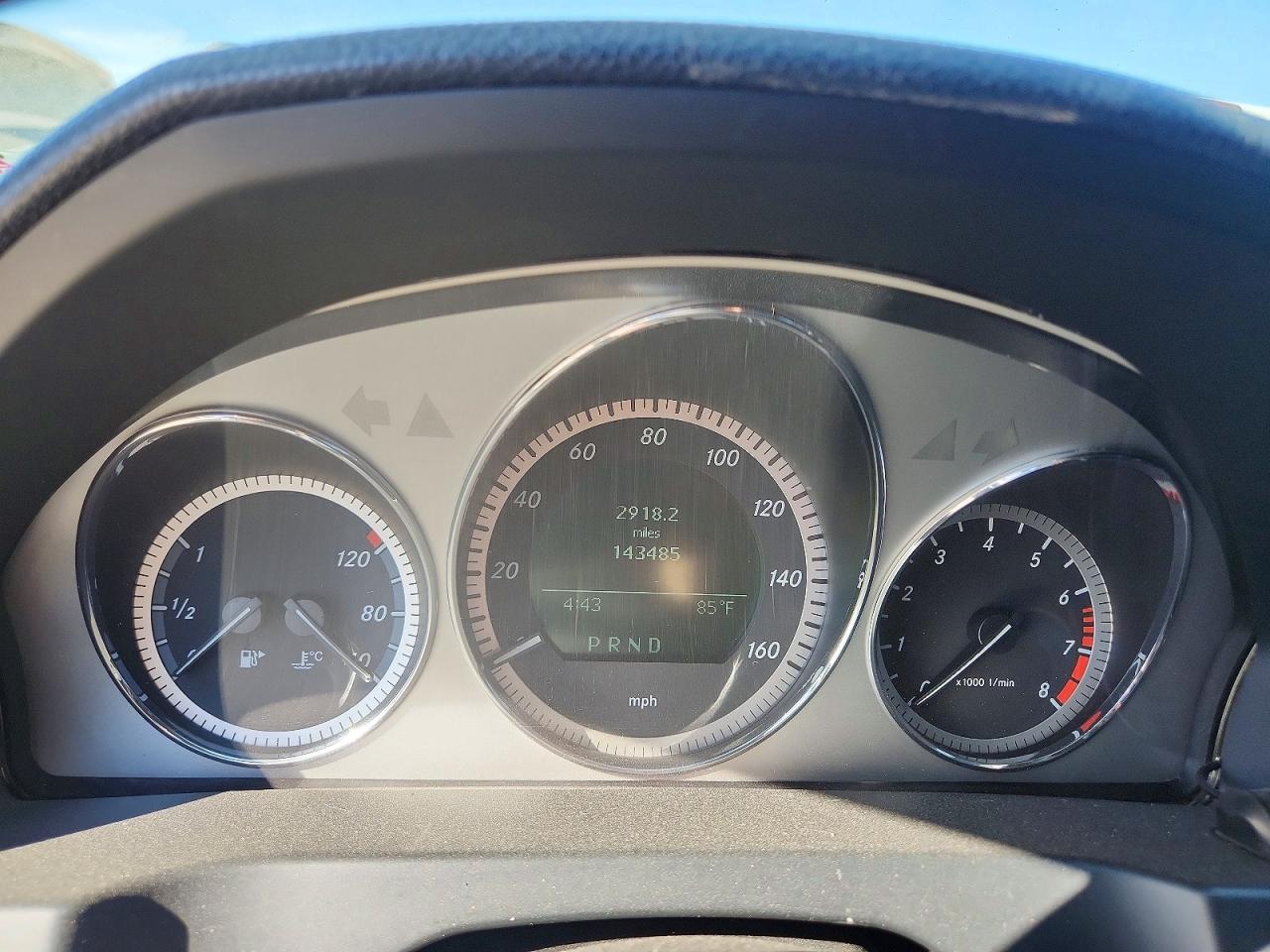 2011 MERCEDES-BENZ C 300 photo 9
