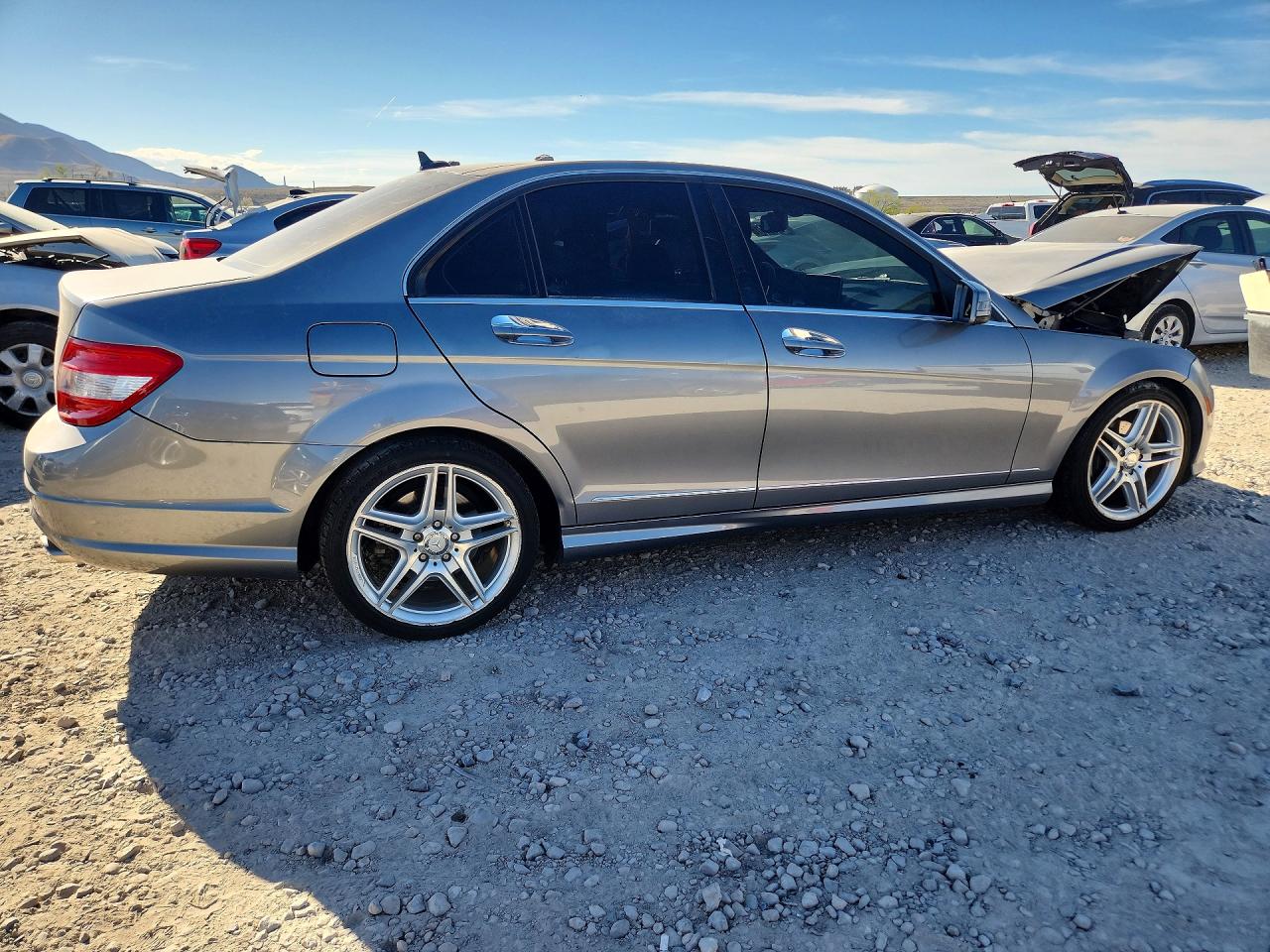 2011 MERCEDES-BENZ C 300 photo 3