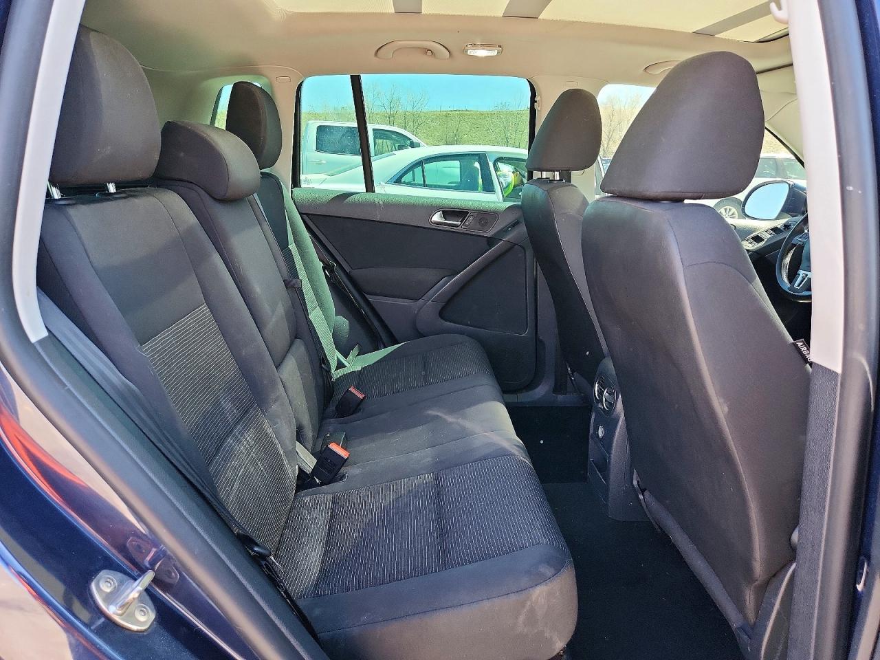 2013 VOLKSWAGEN TIGUAN S photo 11
