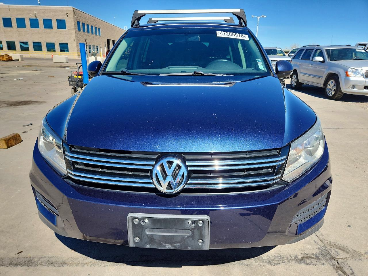 2013 VOLKSWAGEN TIGUAN S photo 5