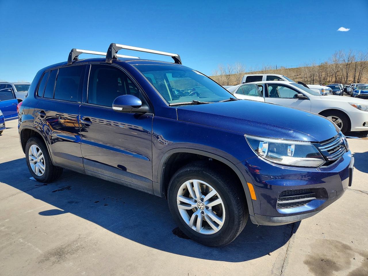 2013 VOLKSWAGEN TIGUAN S photo 4