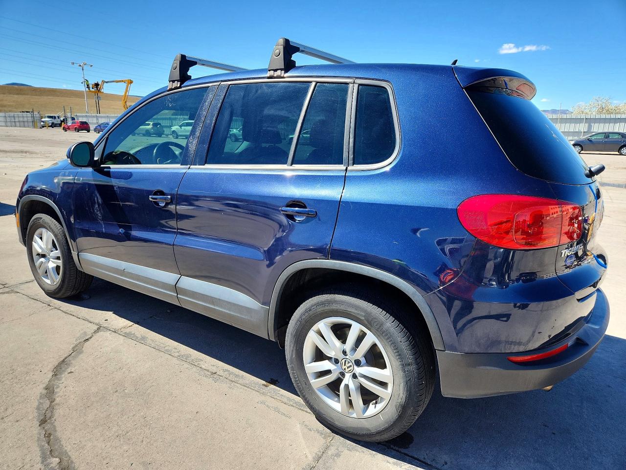 2013 VOLKSWAGEN TIGUAN S photo 2