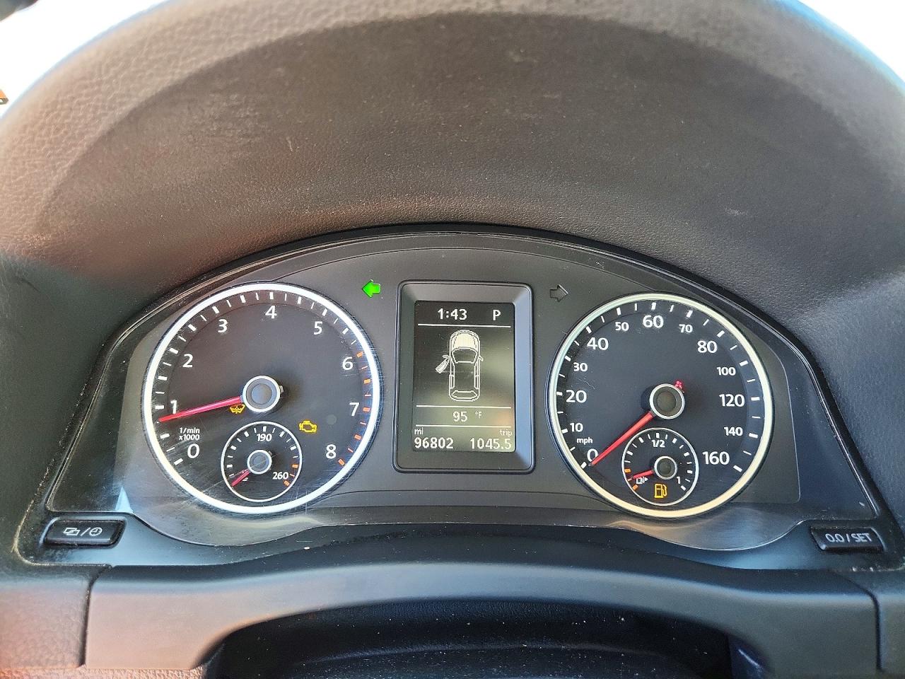 2013 VOLKSWAGEN TIGUAN S photo 9