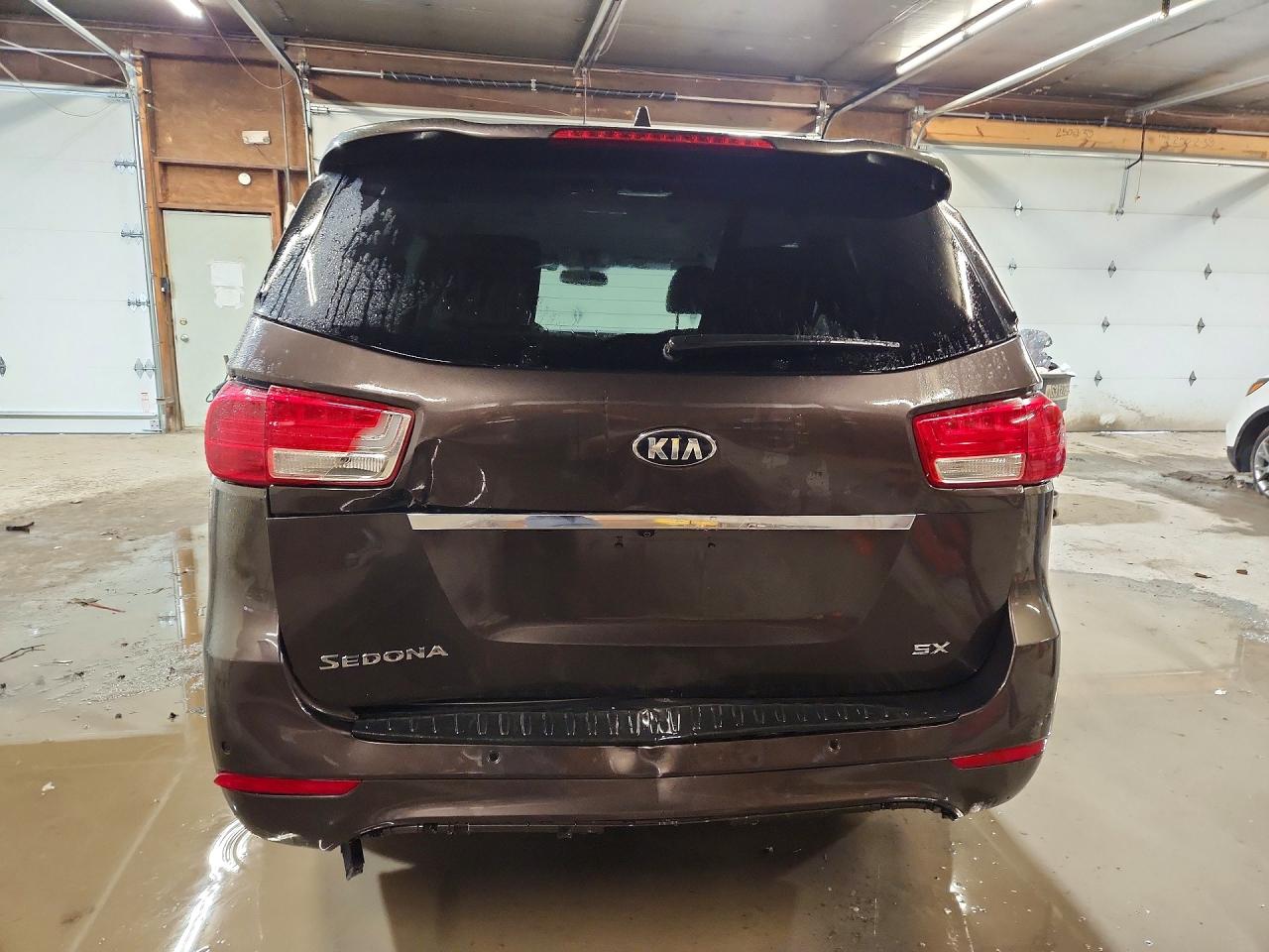 2016 KIA SEDONA SX photo 11