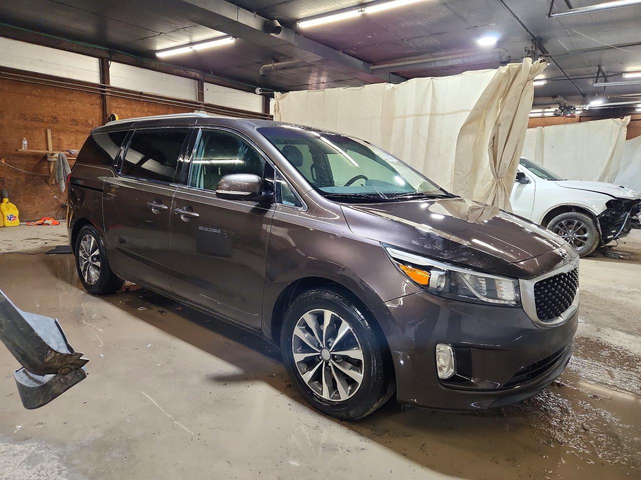 2016 KIA SEDONA SX photo 7