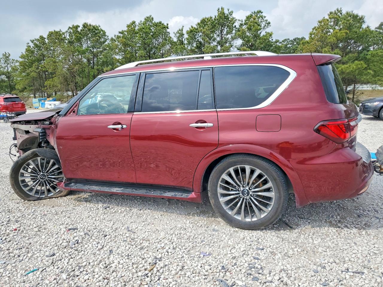 2021 INFINITI QX80 SENSORY photo 2