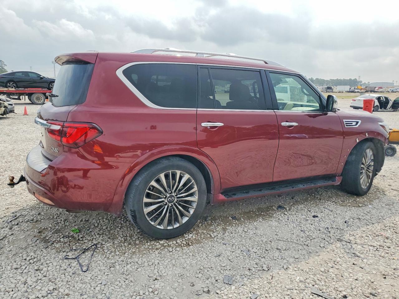 2021 INFINITI QX80 SENSORY photo 3