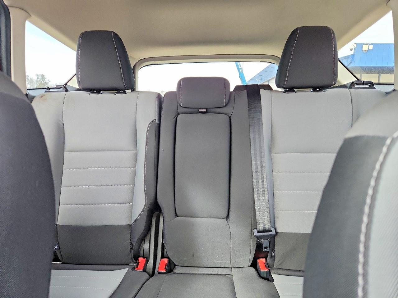 2016 FORD ESCAPE SE photo 28