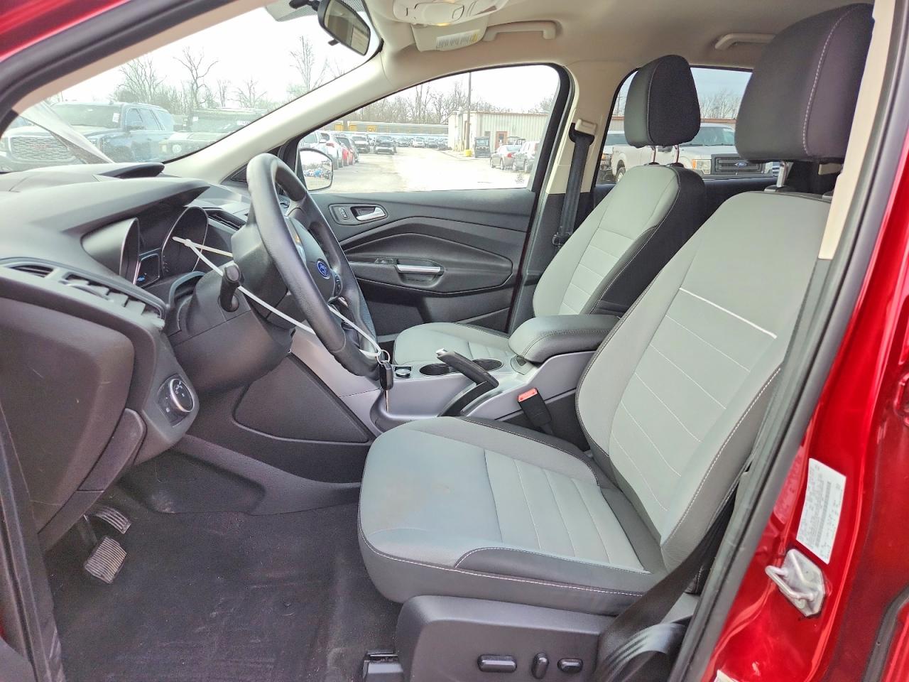 2016 FORD ESCAPE SE photo 19
