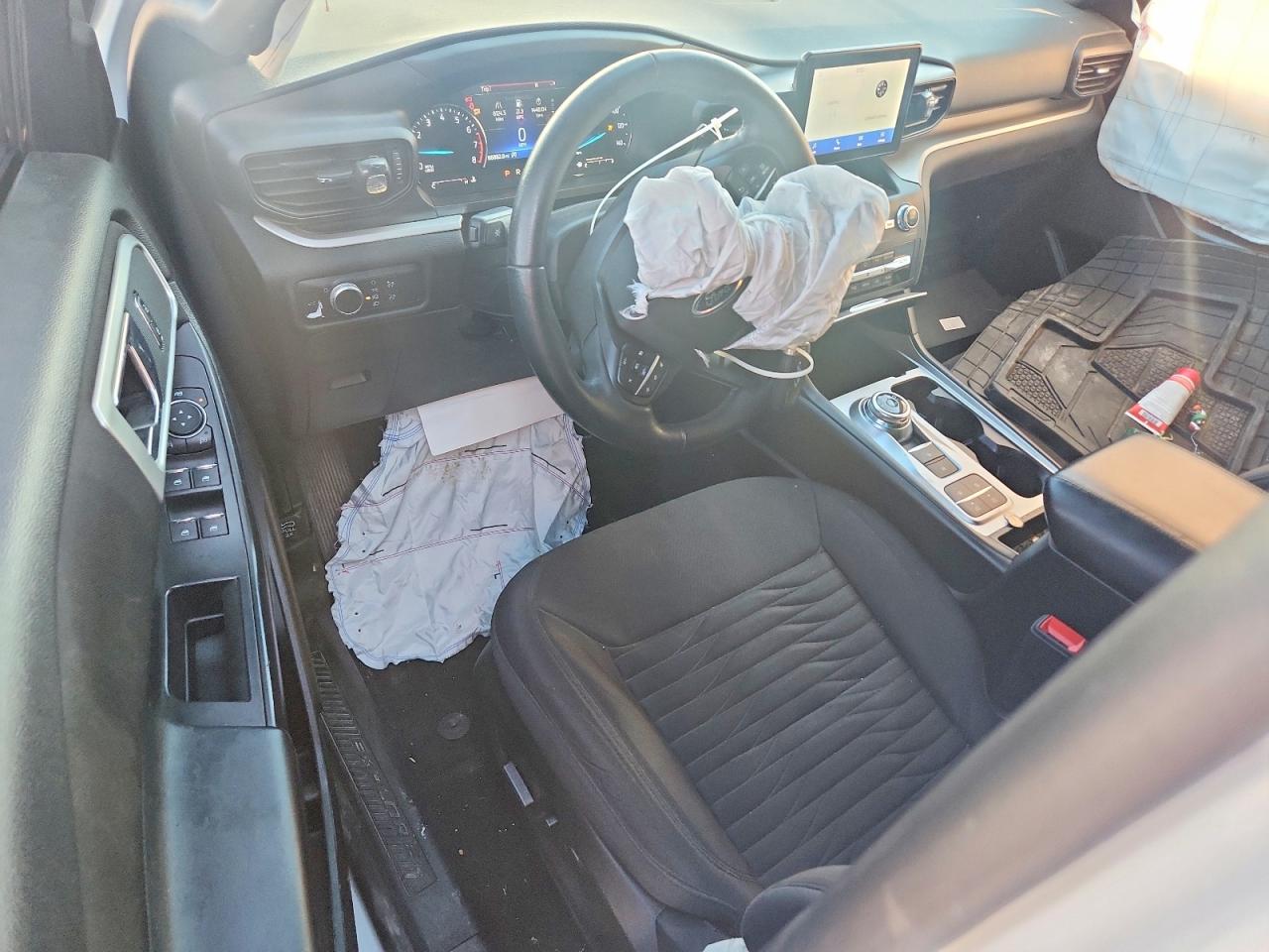 2020 FORD EXPLORER XLT photo 15
