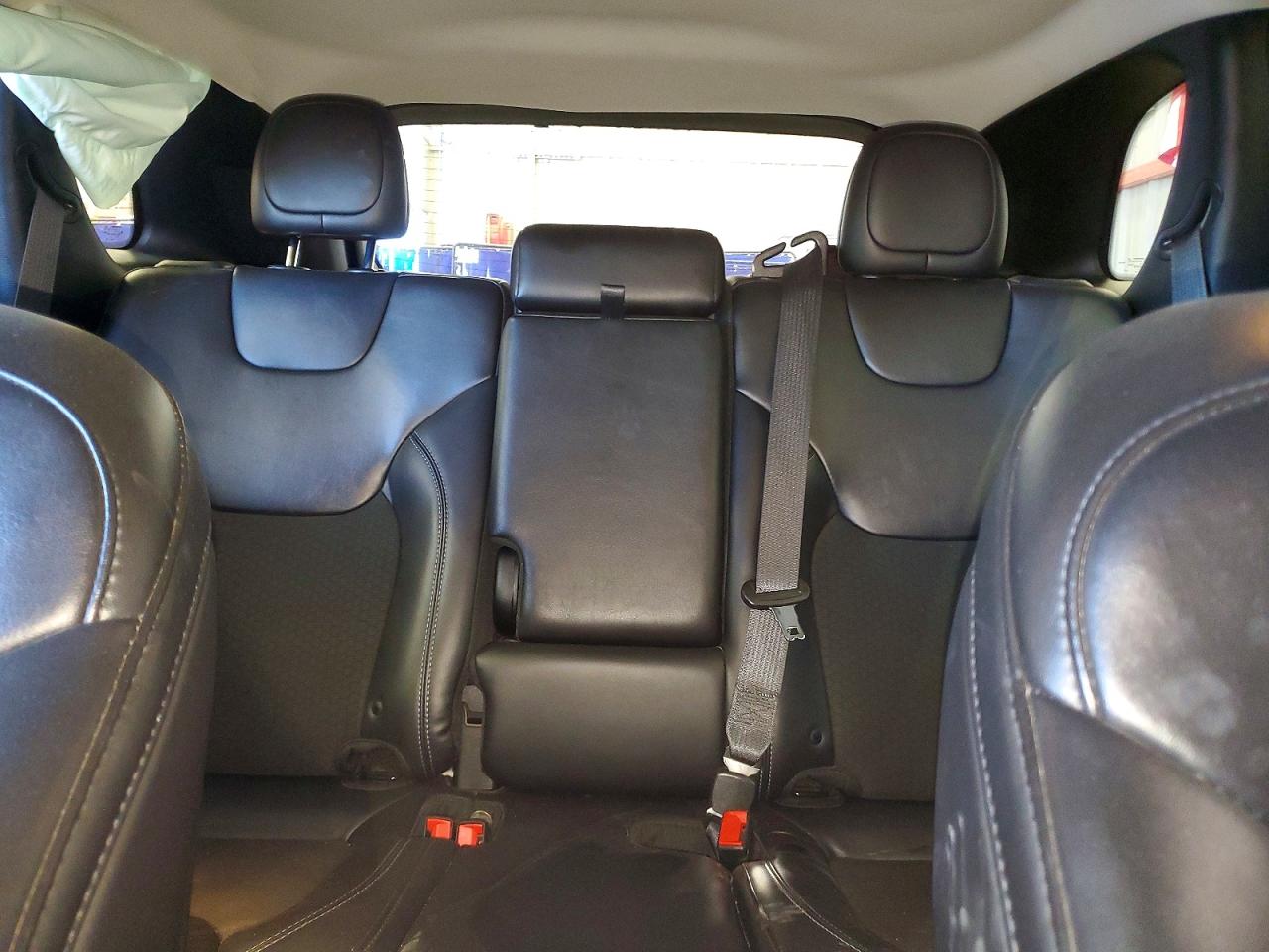 2019 JEEP CHEROKEE photo 28