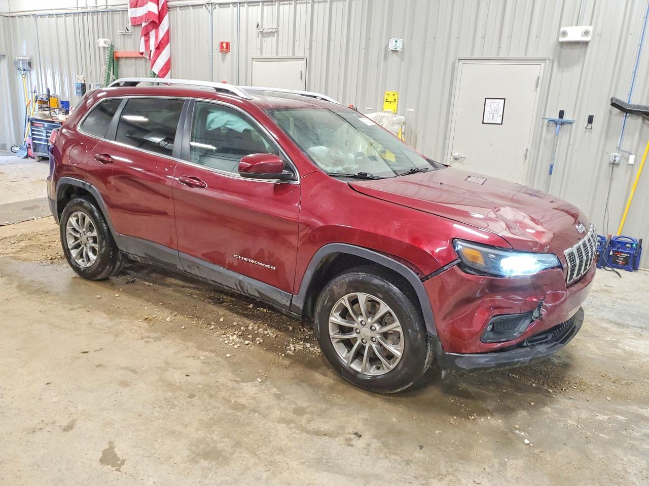 2019 JEEP CHEROKEE photo 10