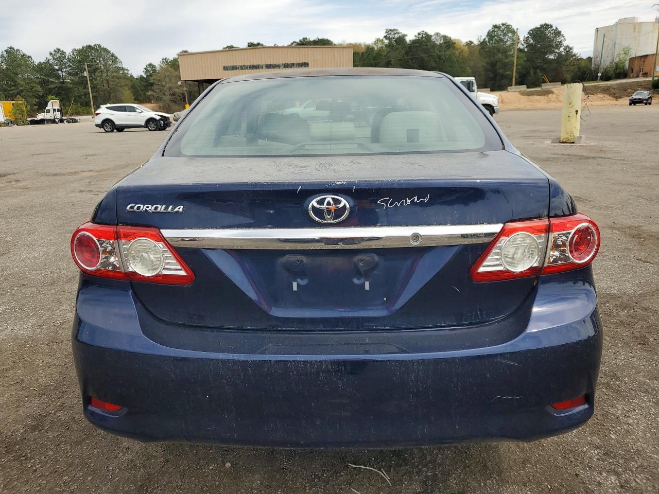 2013 TOYOTA COROLLA L photo 6