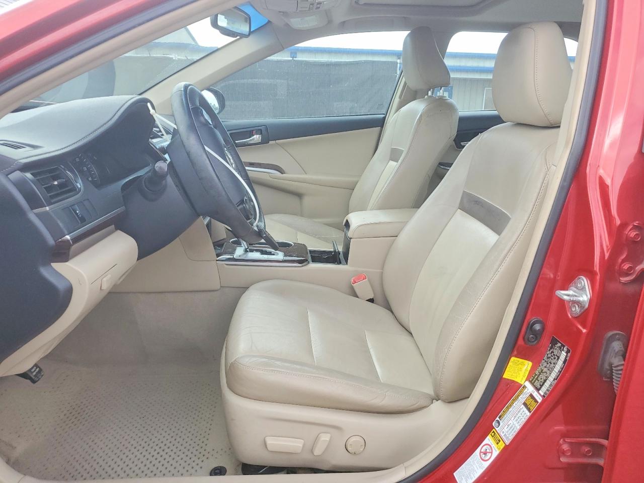 2012 TOYOTA CAMRY XLE photo 7
