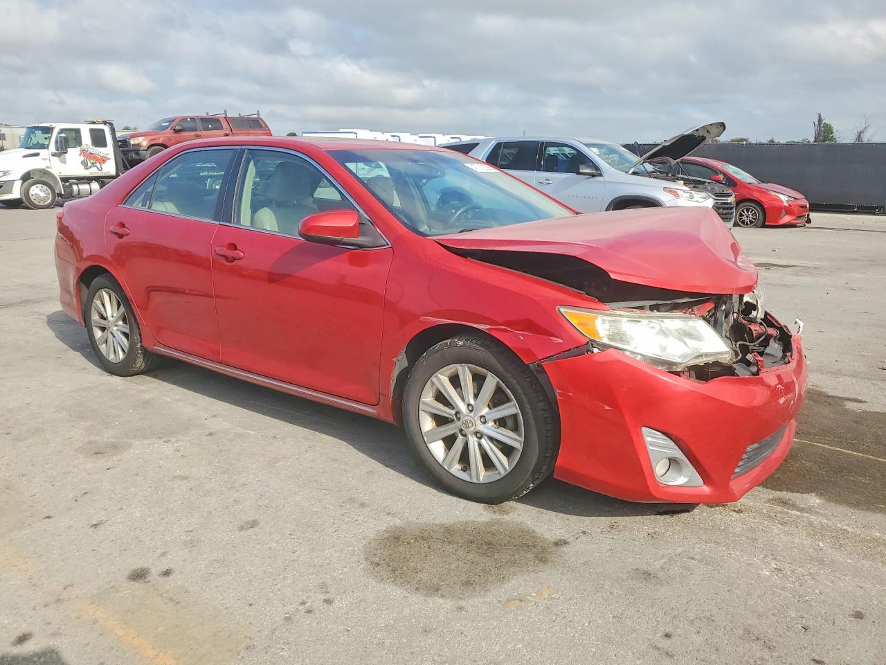 2012 TOYOTA CAMRY XLE photo 4