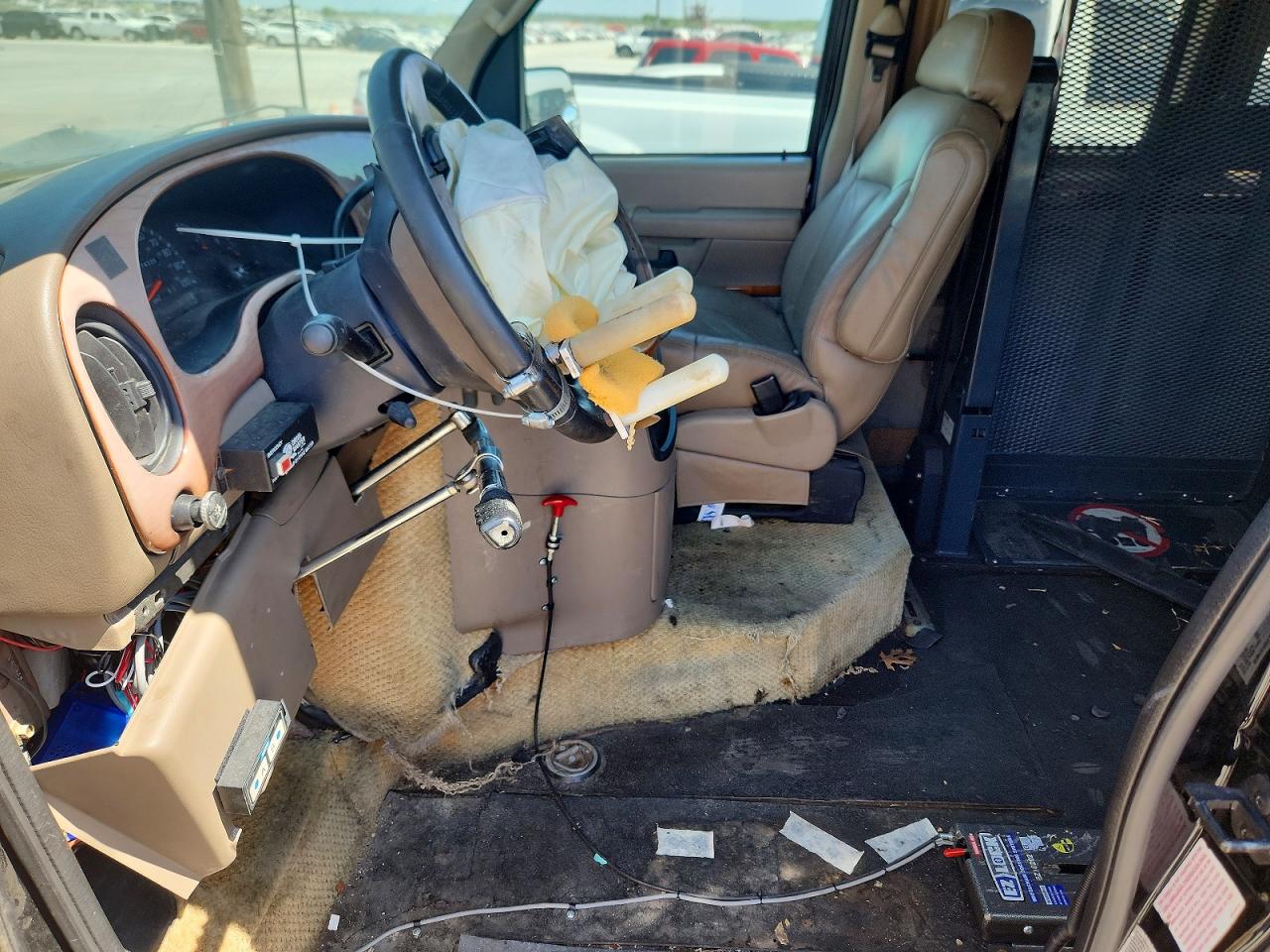 2002 FORD ECONOLINE E250 VAN photo 13