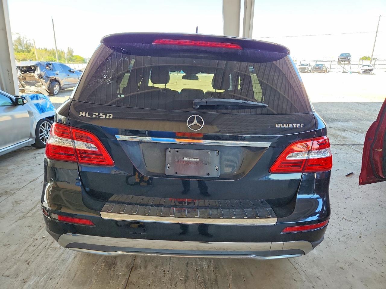 2015 MERCEDES-BENZ ML 250 BLUETEC photo 6