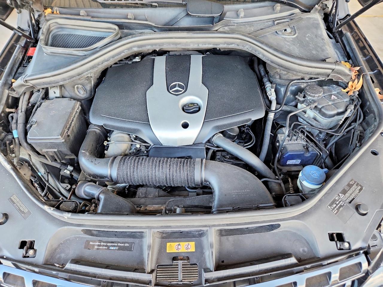 2015 MERCEDES-BENZ ML 250 BLUETEC photo 12