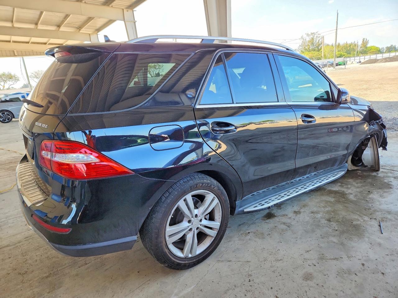 2015 MERCEDES-BENZ ML 250 BLUETEC photo 3