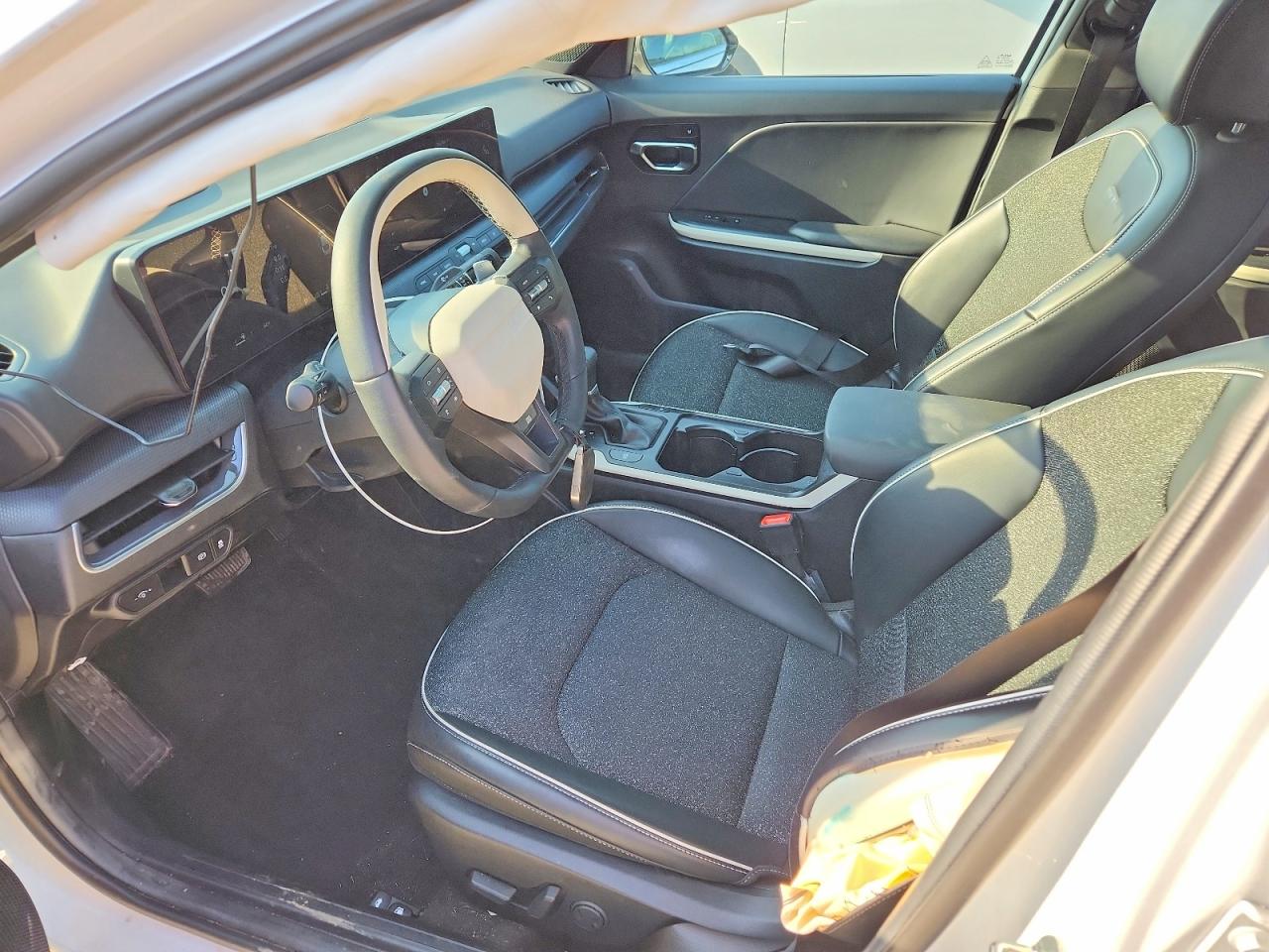 2025 KIA K4 GT-LINE photo 13