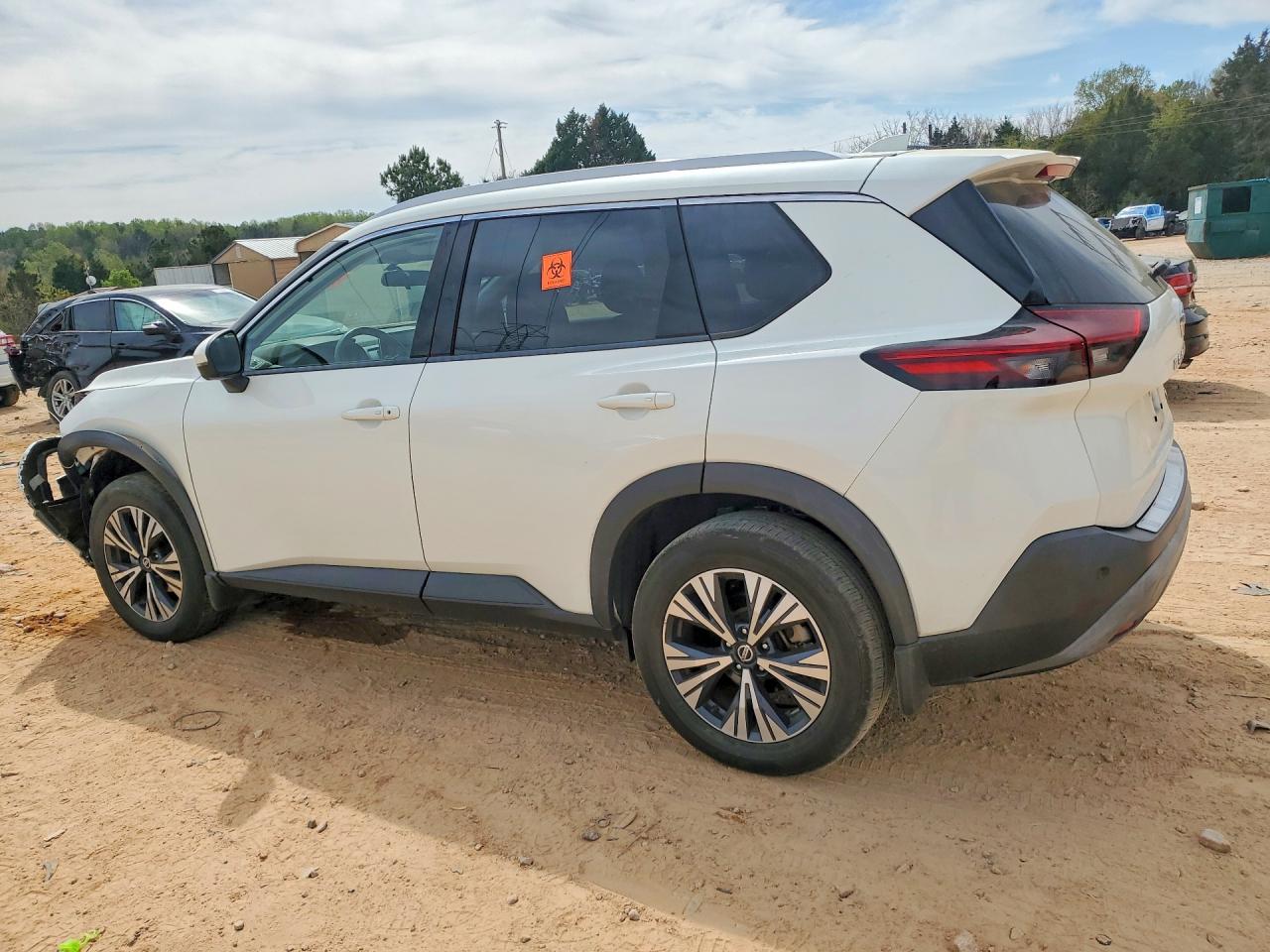 2021 NISSAN ROGUE SV photo 2