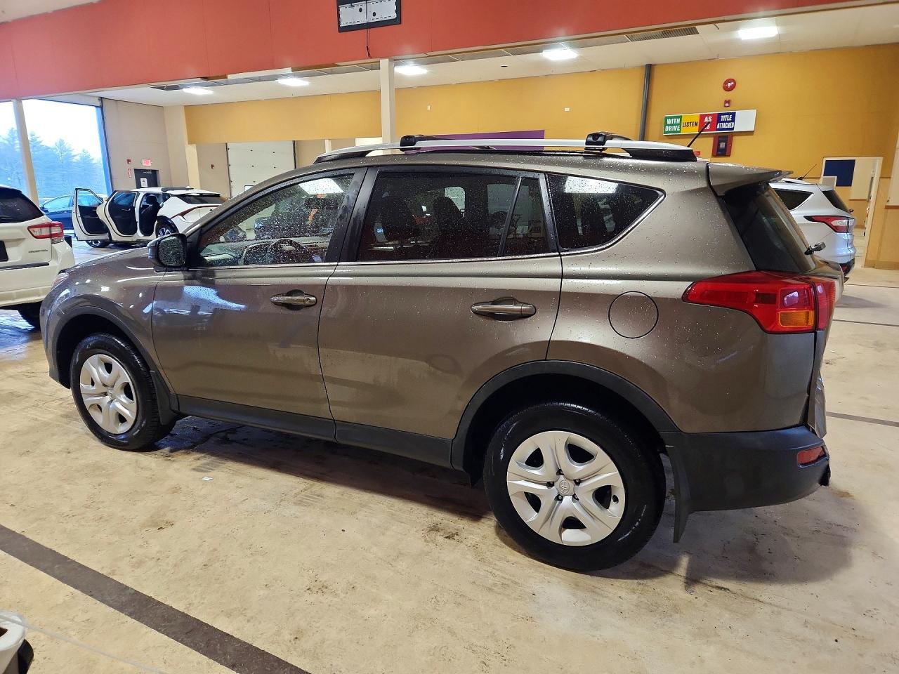 2014 TOYOTA RAV4 LE photo 2