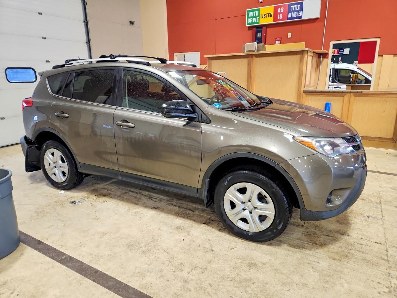 2014 TOYOTA RAV4 LE photo 4