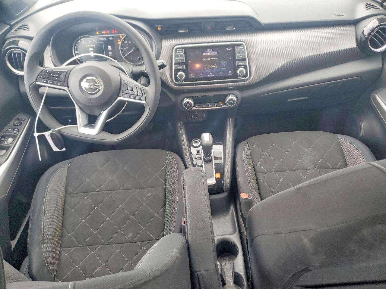 2018 NISSAN KICKS SV photo 22