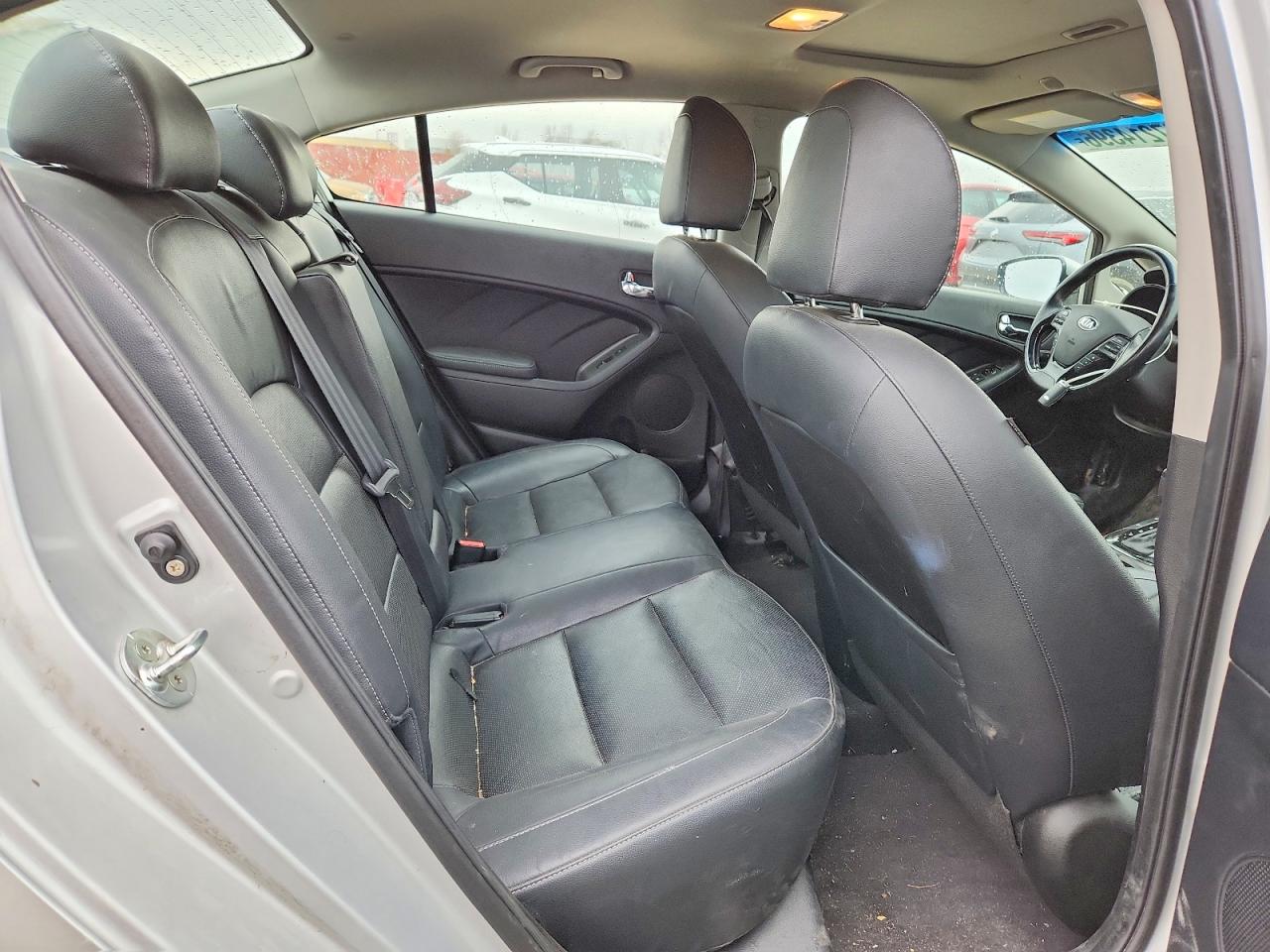 2017 KIA FORTE EX photo 19