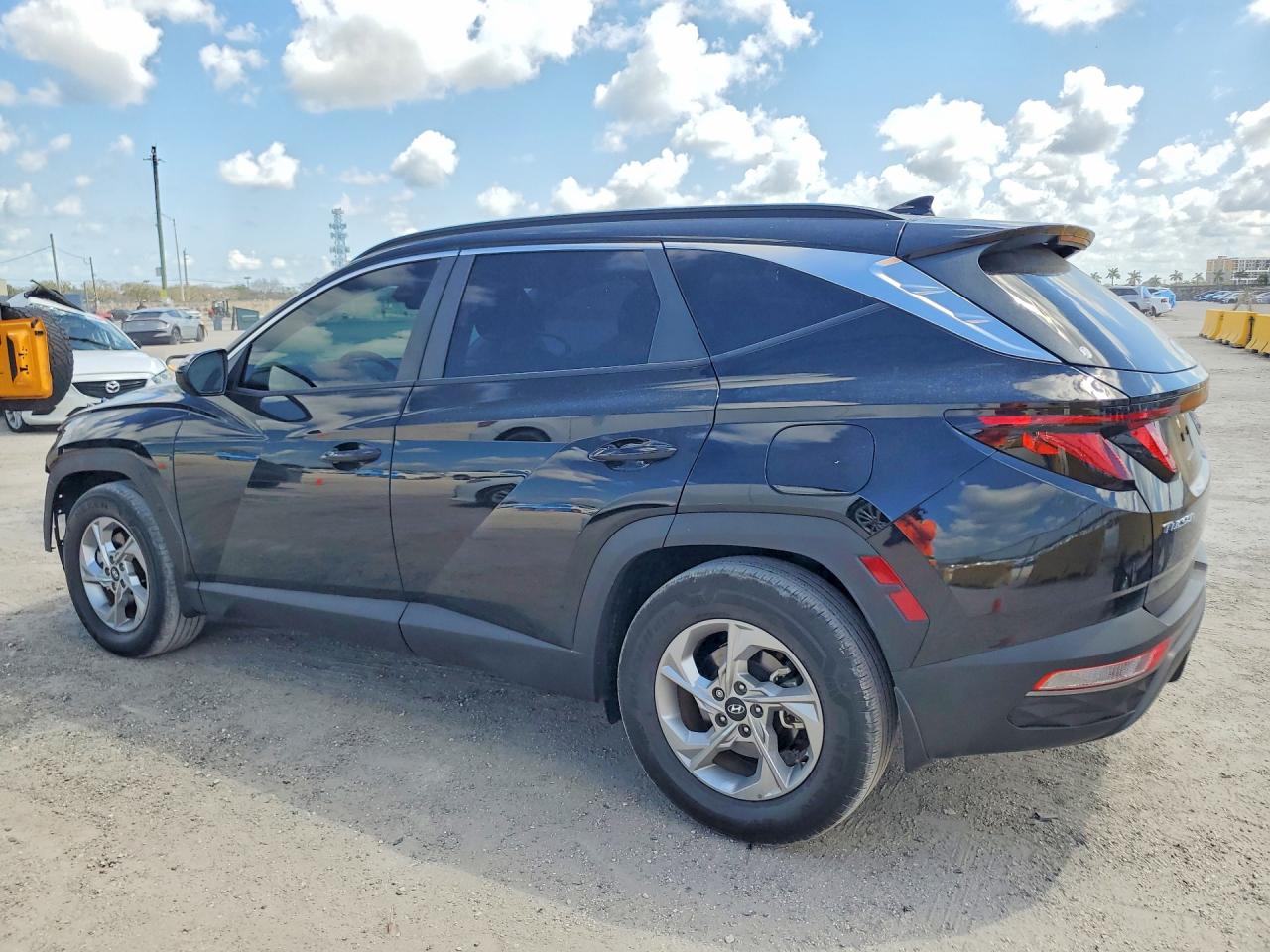 2024 HYUNDAI TUCSON SEL photo 3