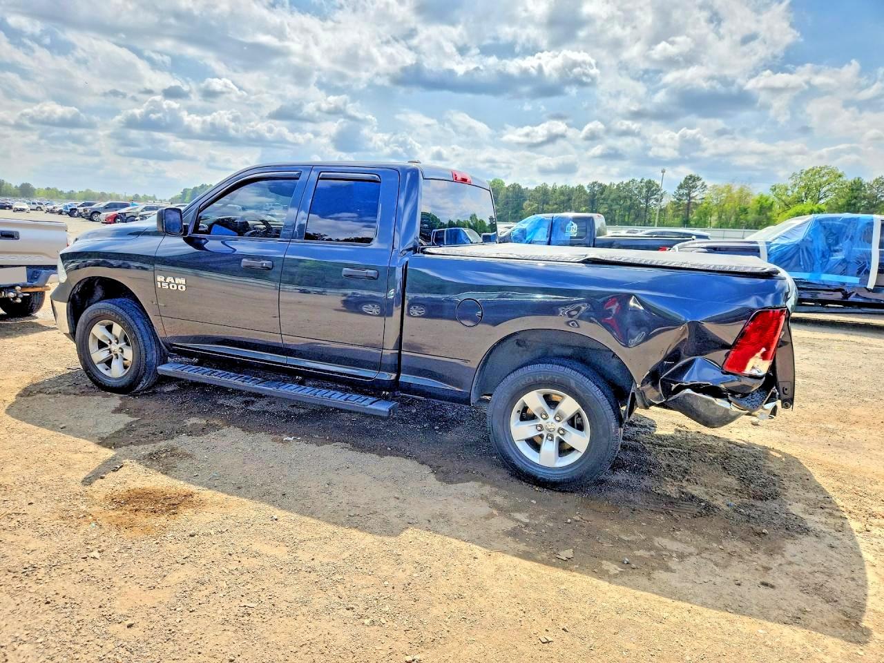 2018 RAM 1500 ST photo 3