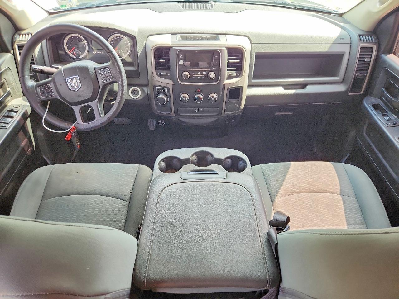 2018 RAM 1500 ST photo 15