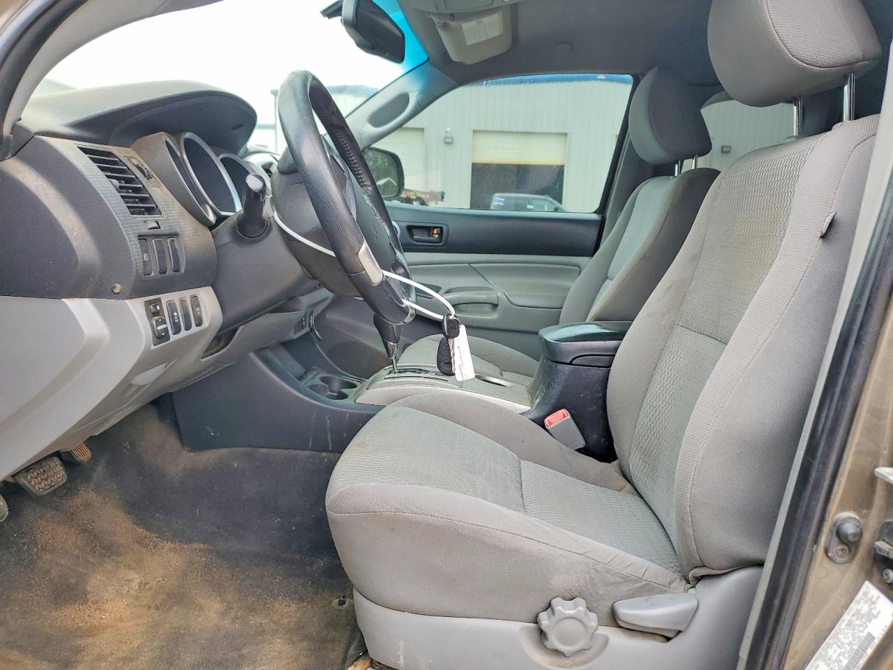 2013 TOYOTA TACOMA V6 photo 13