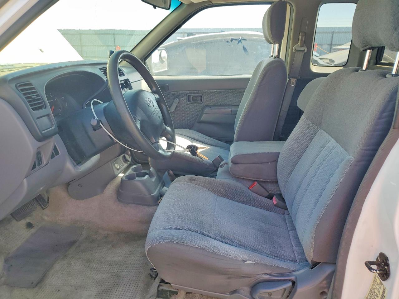 2000 NISSAN FRONTIER XE photo 13