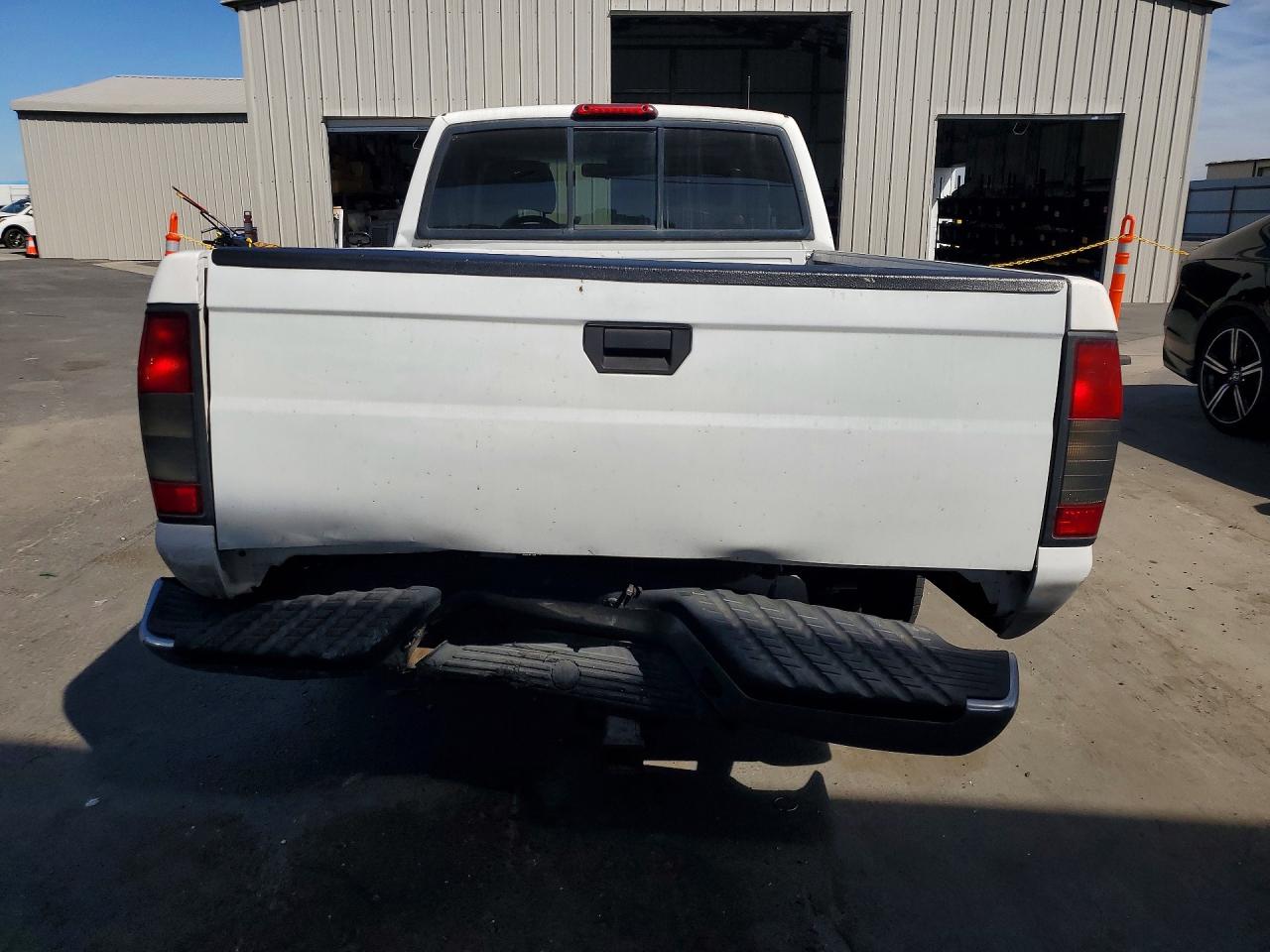 2000 NISSAN FRONTIER XE photo 11