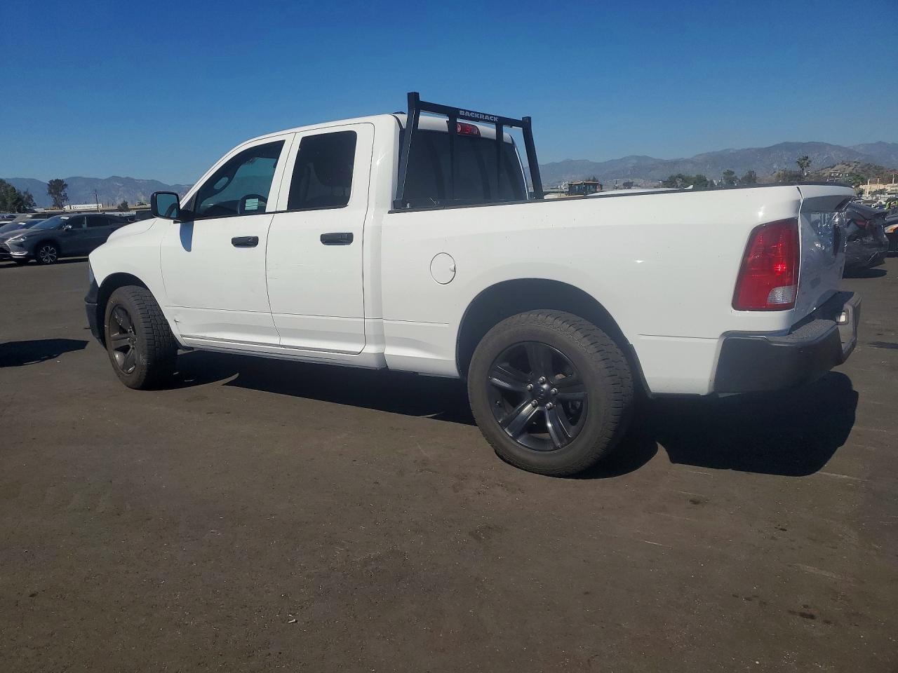 2022 RAM 1500 CLASSIC photo 4