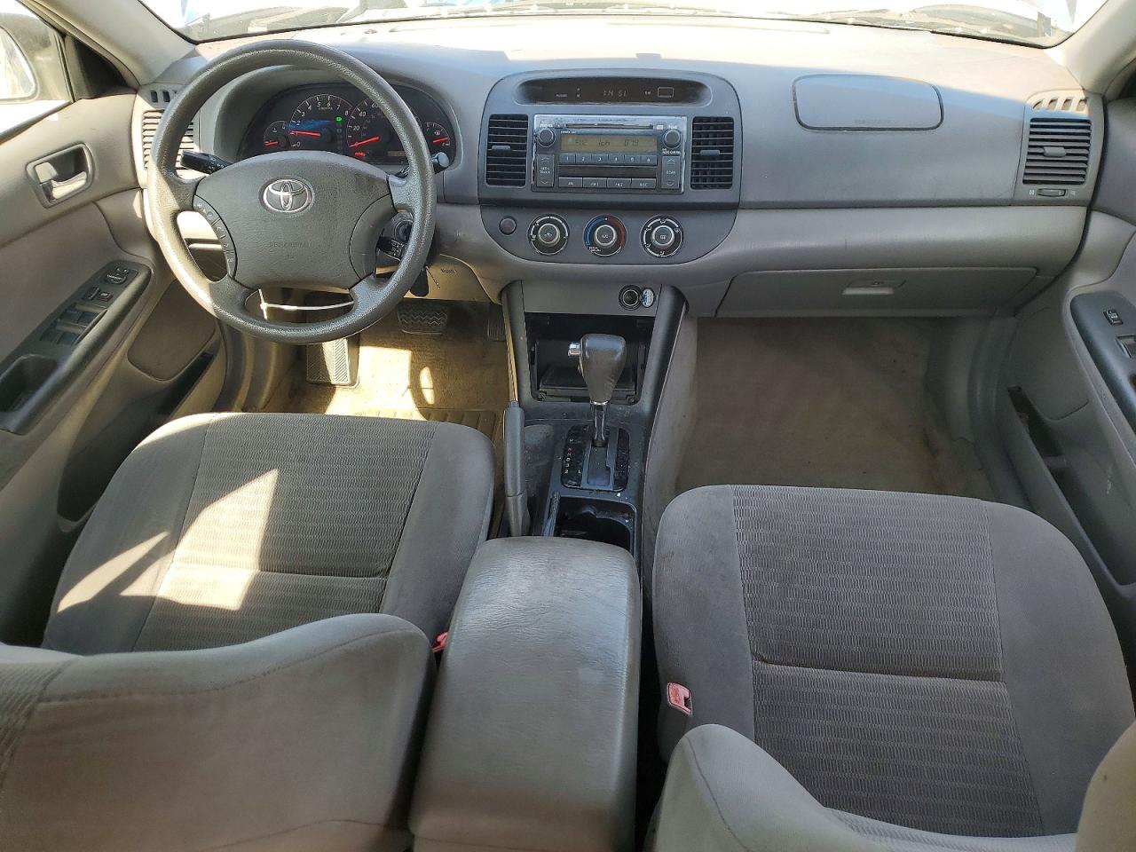 2005 TOYOTA CAMRY LE photo 15