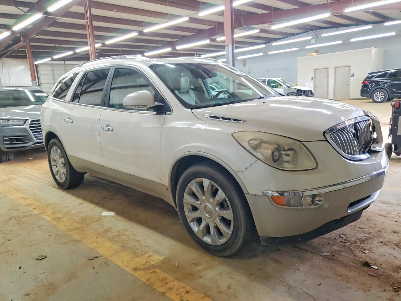 2010 BUICK ENCLAVE CXL photo 4