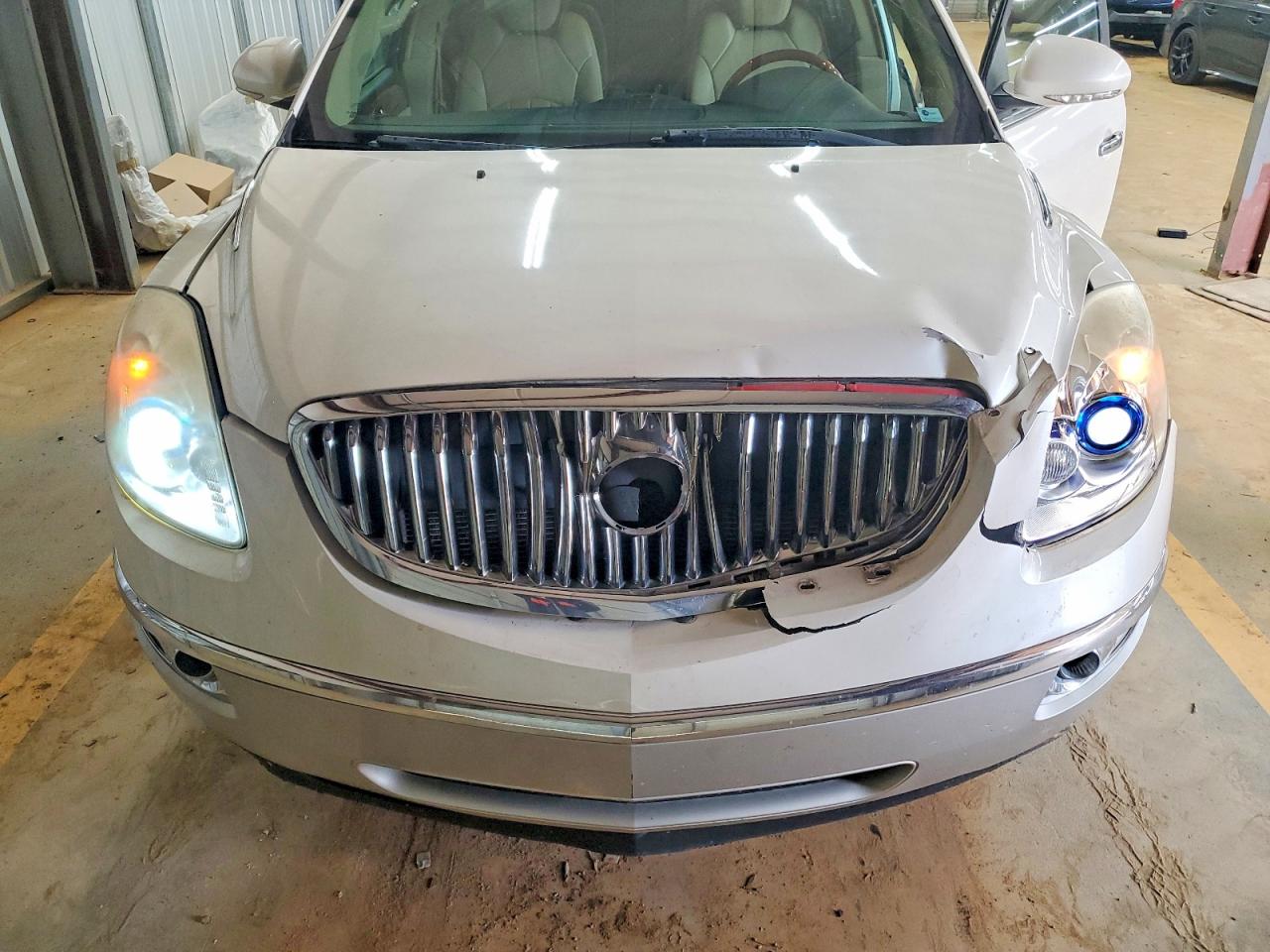 2010 BUICK ENCLAVE CXL photo 12
