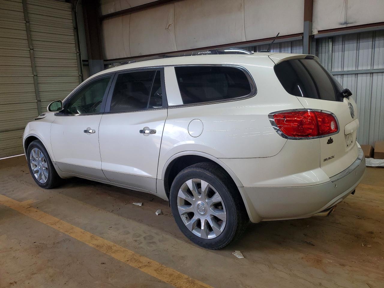 2010 BUICK ENCLAVE CXL photo 2