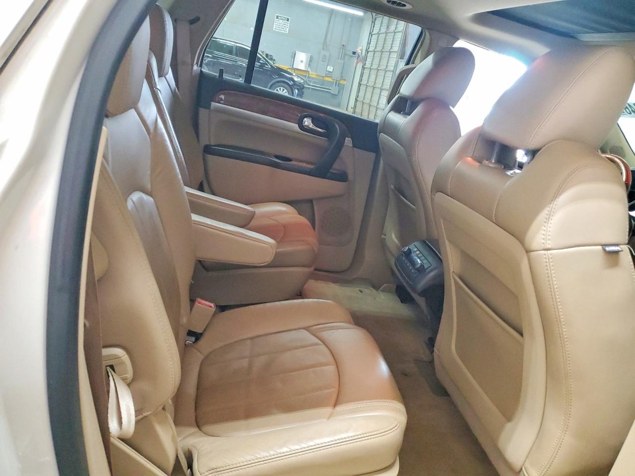 2010 BUICK ENCLAVE CXL photo 11