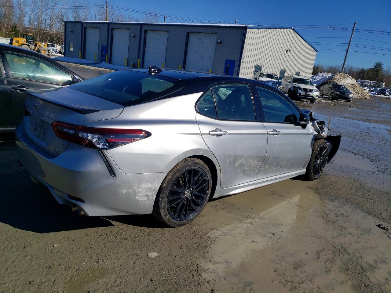 2023 TOYOTA CAMRY XSE photo 3