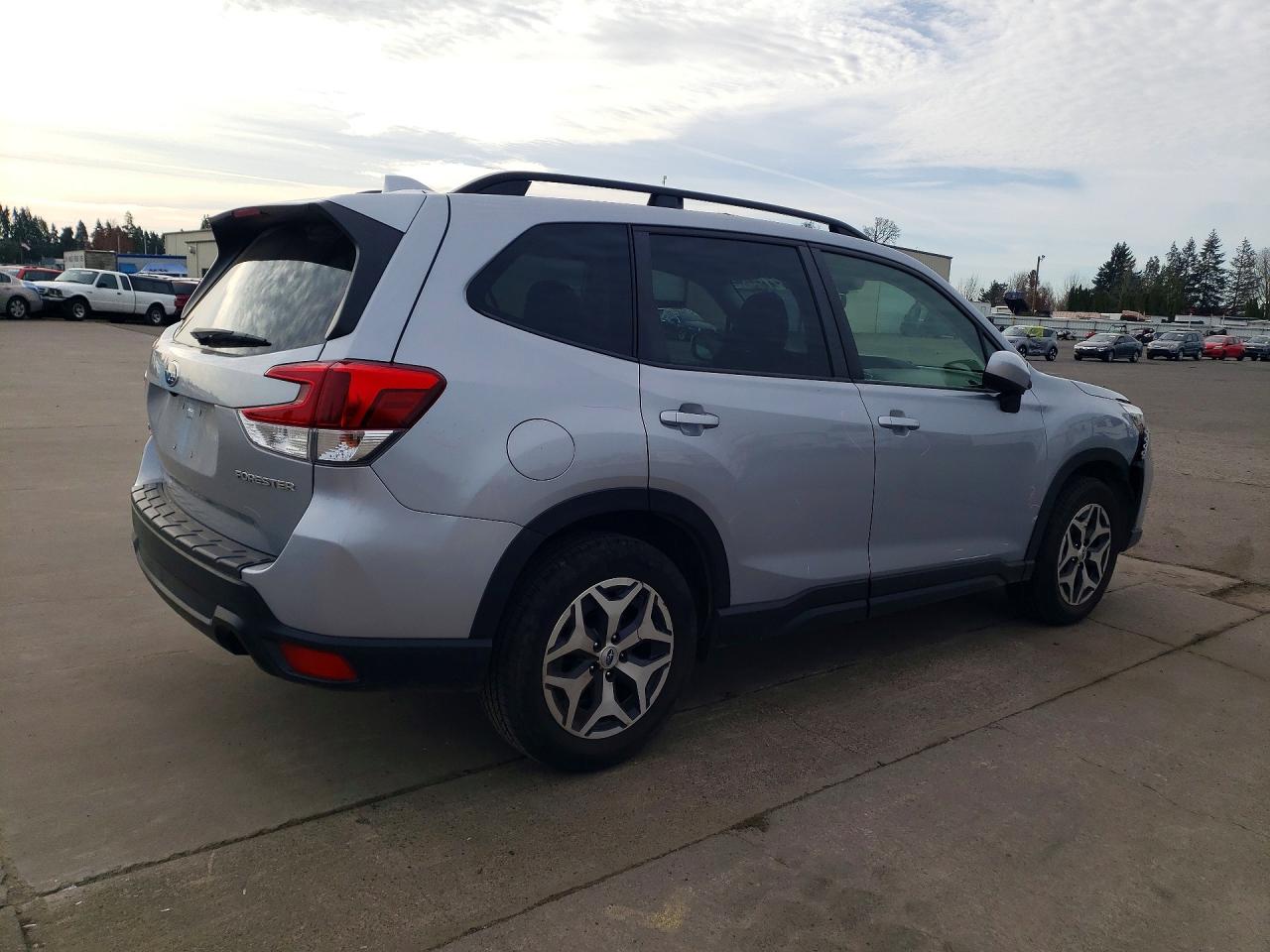 2021 SUBARU FORESTER PREMIUM photo 5