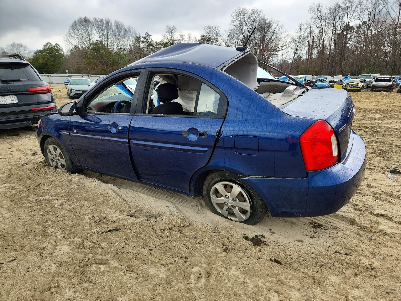 2009 HYUNDAI ACCENT MC photo 2