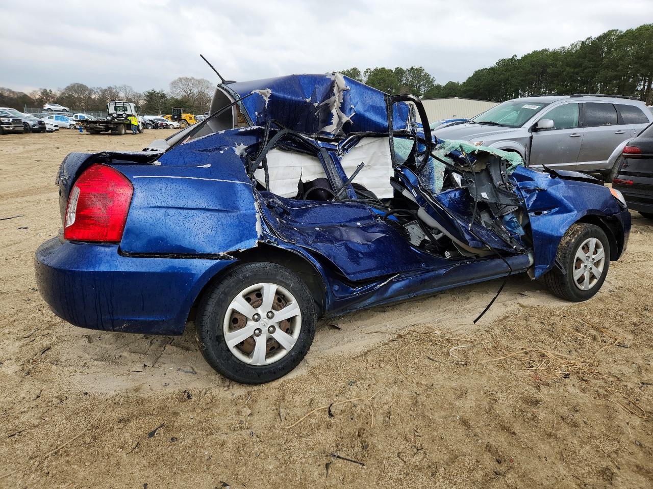 2009 HYUNDAI ACCENT MC photo 3