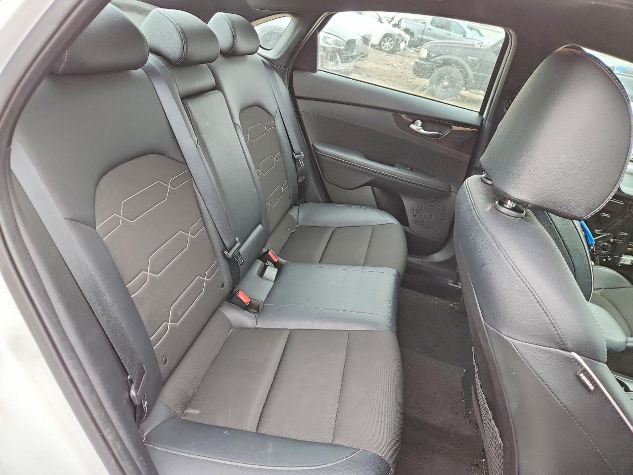 2021 KIA FORTE GT-LINE photo 19