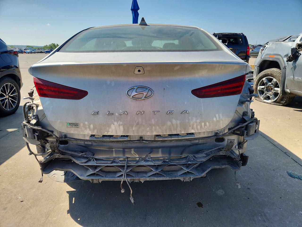 2020 HYUNDAI ELANTRA SEL photo 11