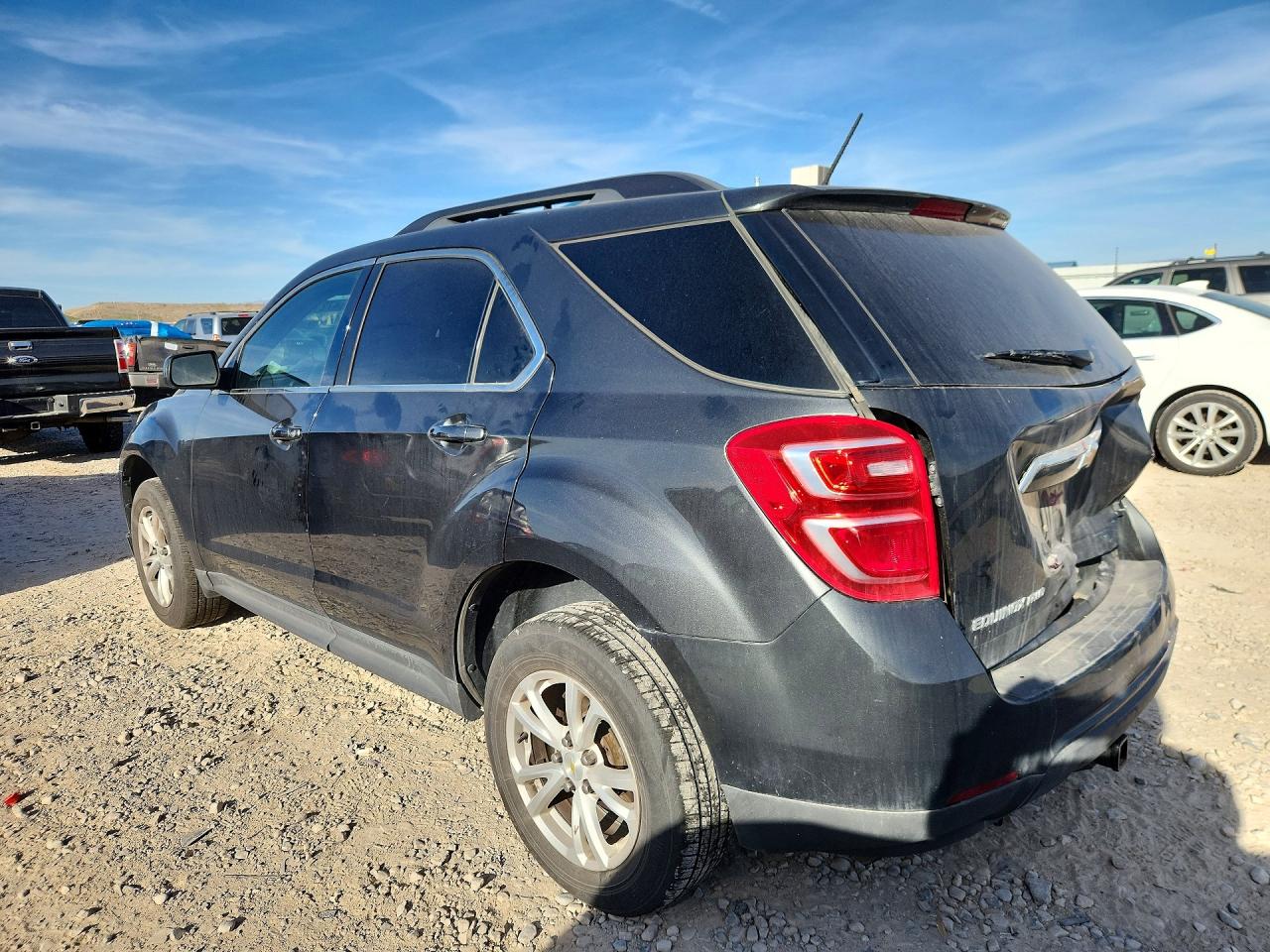 2017 CHEVROLET EQUINOX LT photo 3