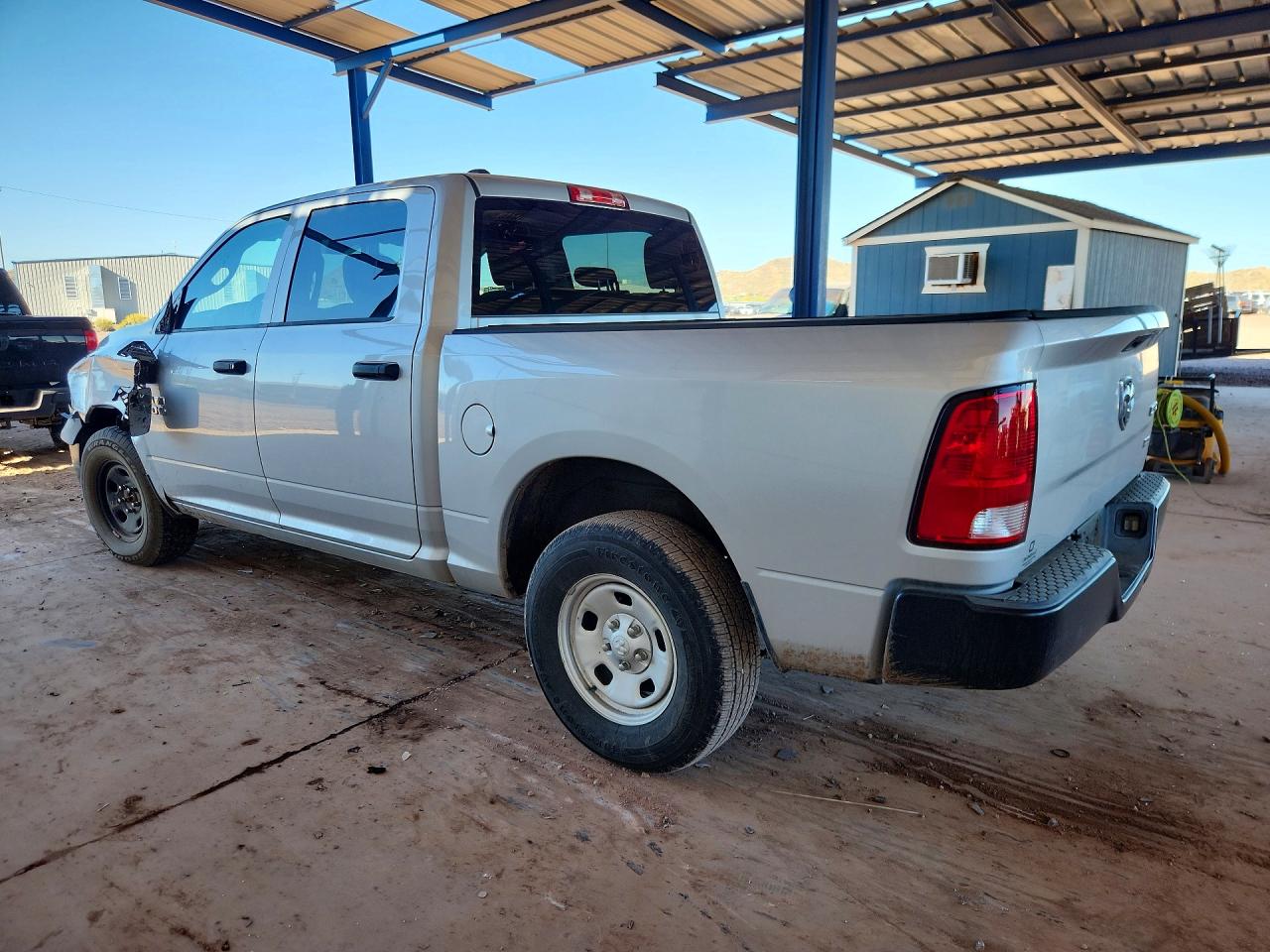 2015 RAM 1500 ST photo 3
