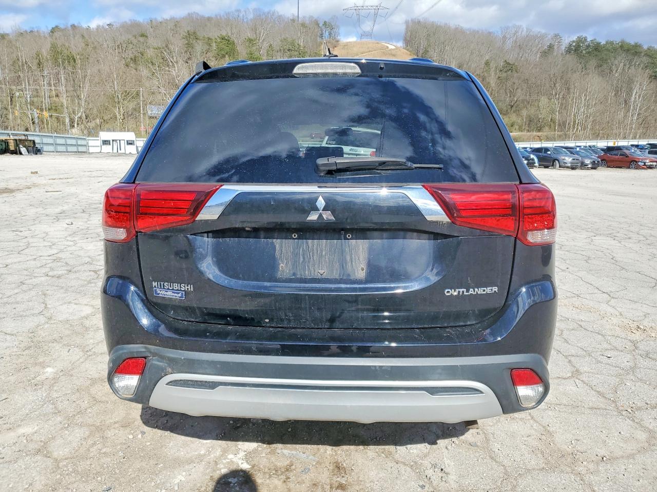 2019 MITSUBISHI OUTLANDER SE photo 6